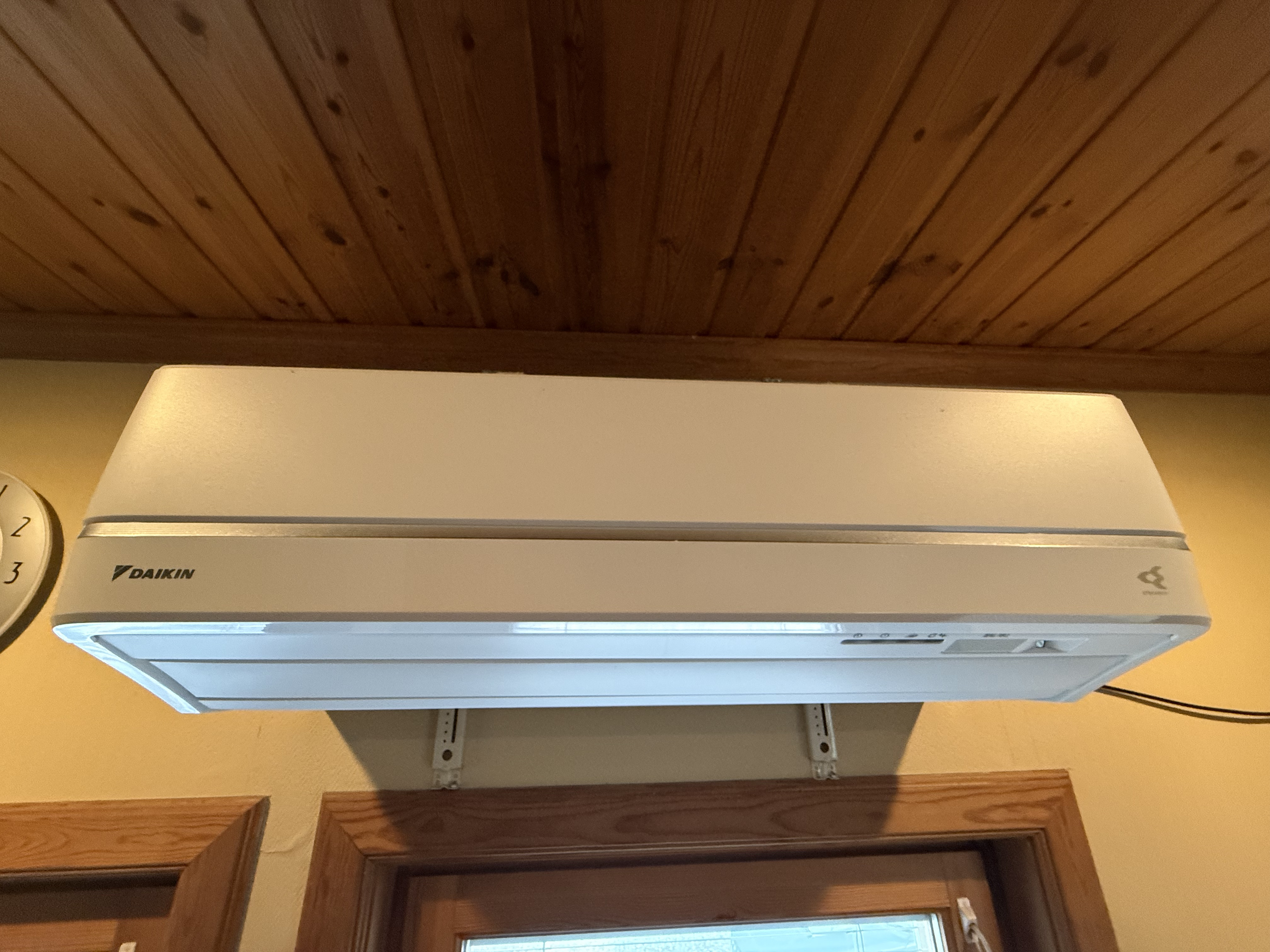 下益城郡美里町 エアコンクリーニング 分解前の室内機の様子