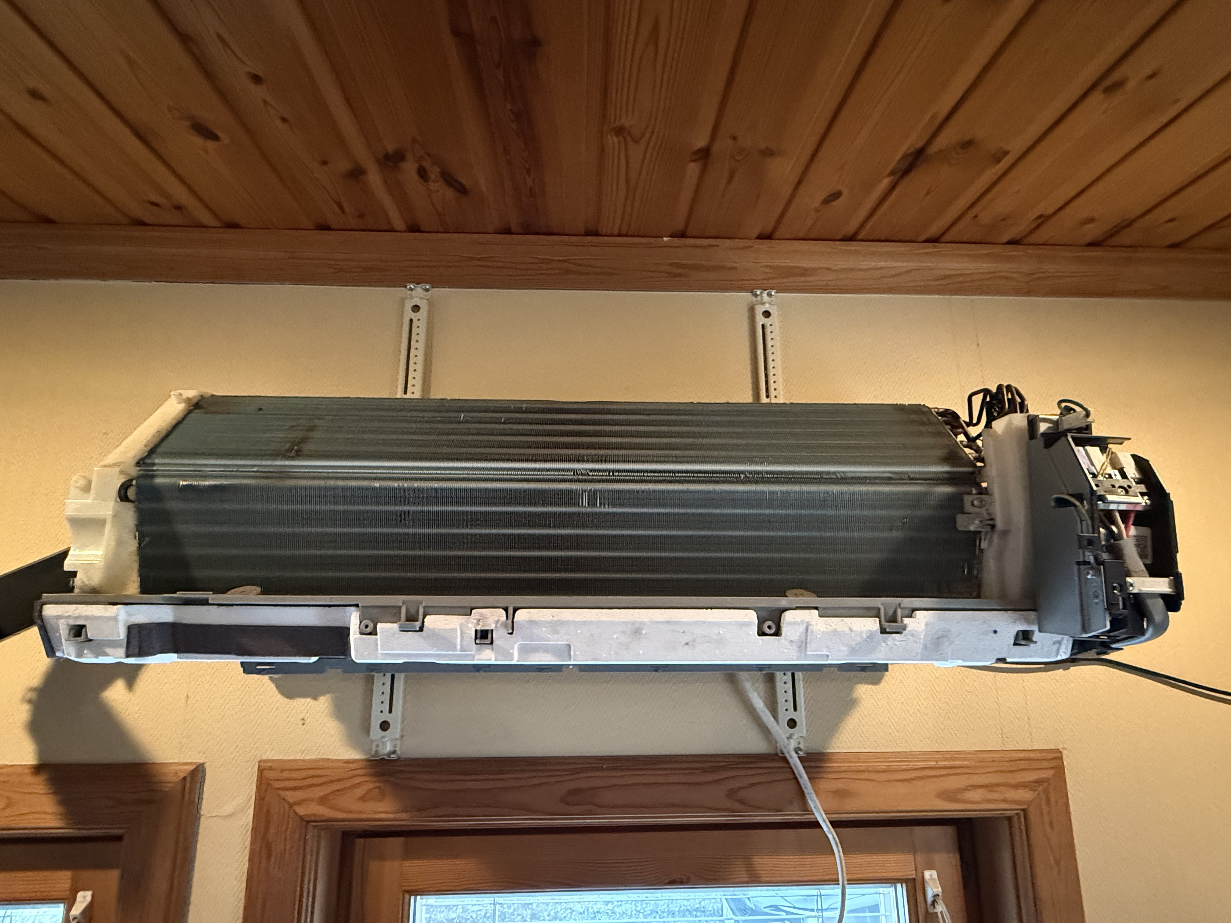 下益城郡美里町 エアコンクリーニング 分解後の状態