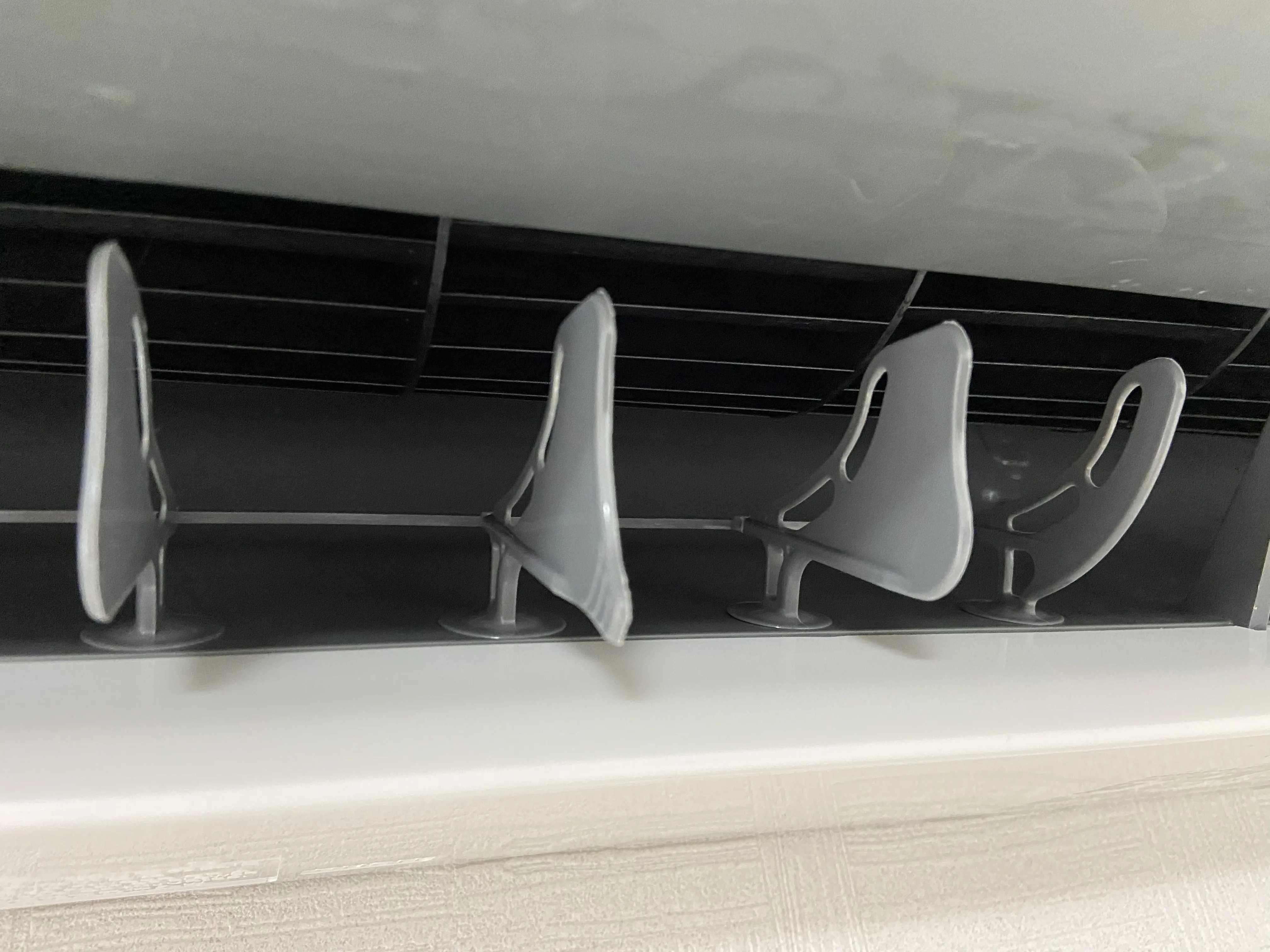 山猫美掃舎　エアコンクリーニング　　　　吹き出し口　洗浄後