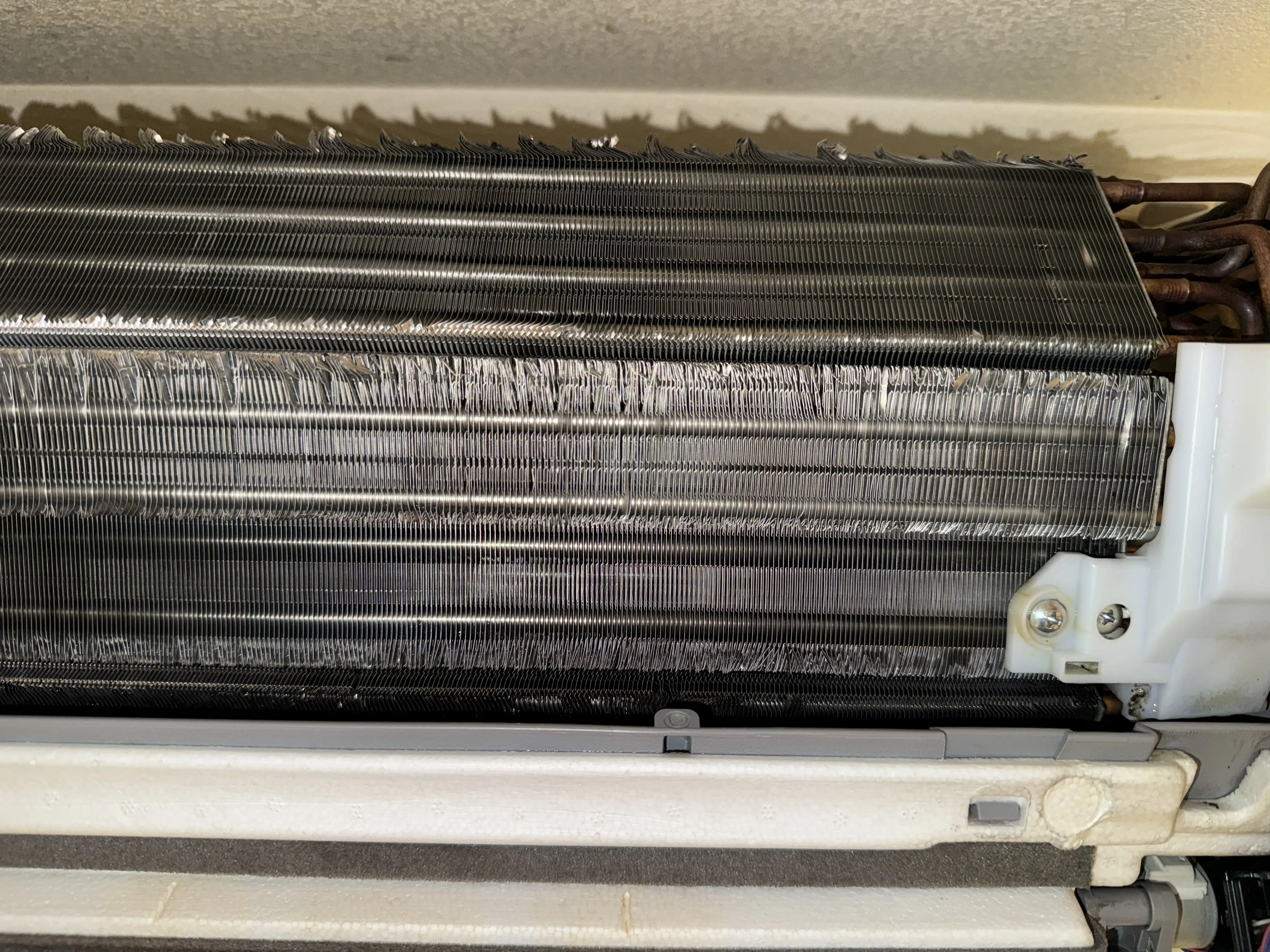 山猫美掃舎　エアコンクリーニング　　　　熱交換機　洗浄後
