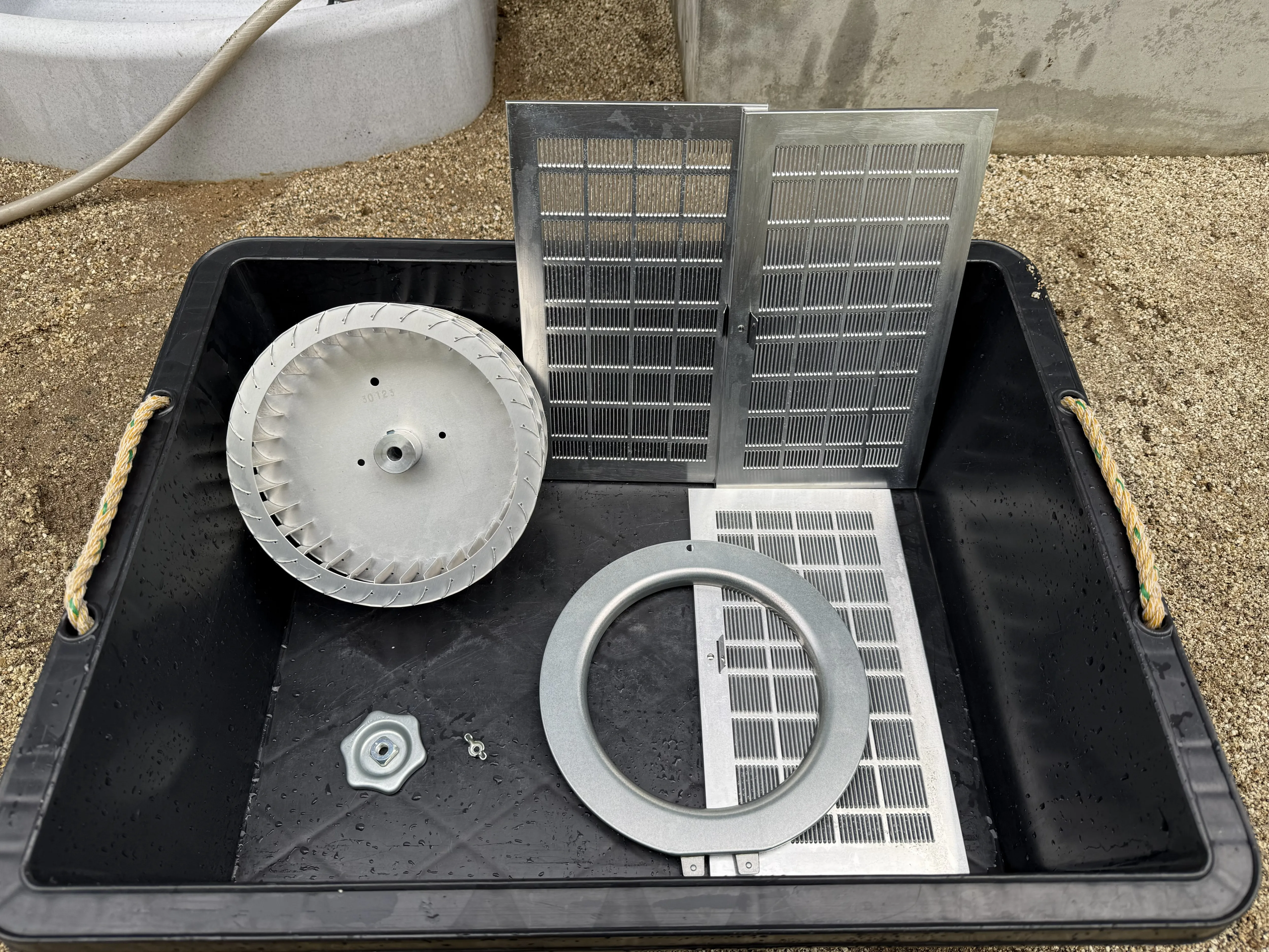 山猫美掃舎　レンジフード　清掃後