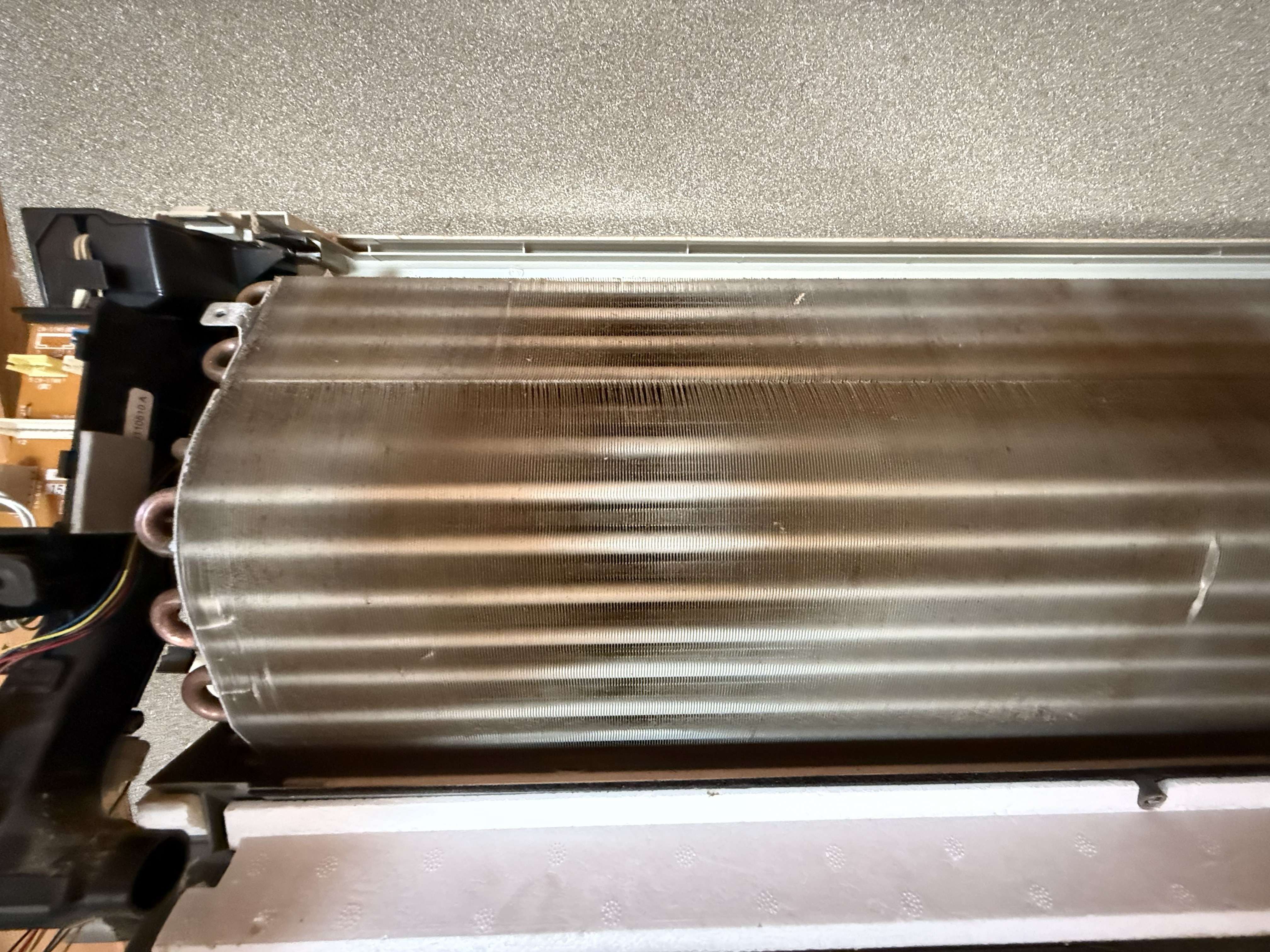 八代市 パナソニックお掃除機能付きエアコン 洗浄前の熱交換器